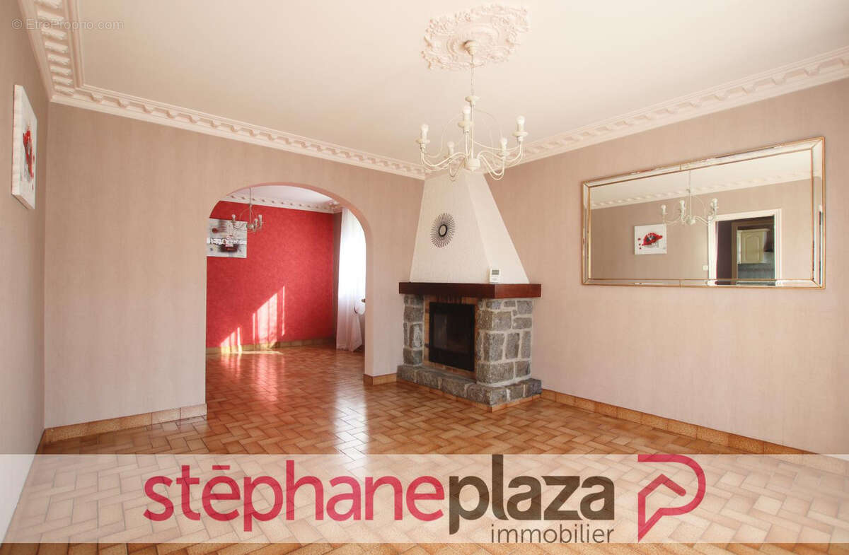 Maison à LOUVIGNE-DE-BAIS