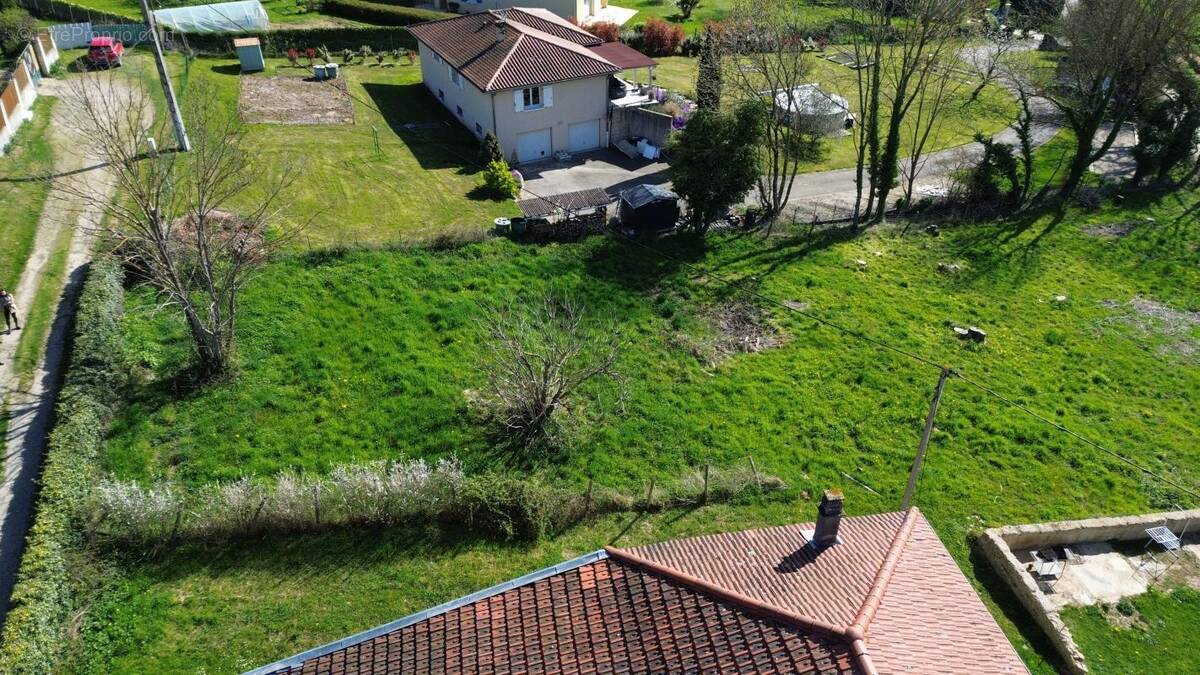 Terrain à BELLEGARDE-POUSSIEU