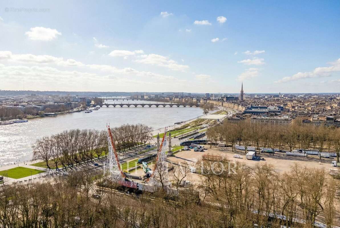 Appartement à BORDEAUX