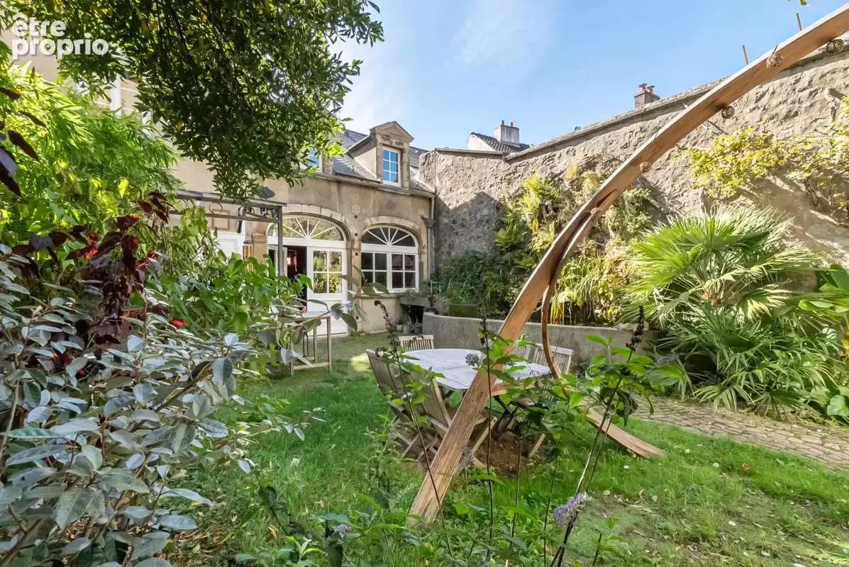 Exclusivité - une adresse d’exception au cœur de la ville fortifiée - photo 3