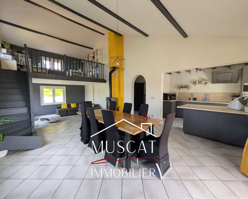 Maison à SAINT-QUENTIN-FALLAVIER