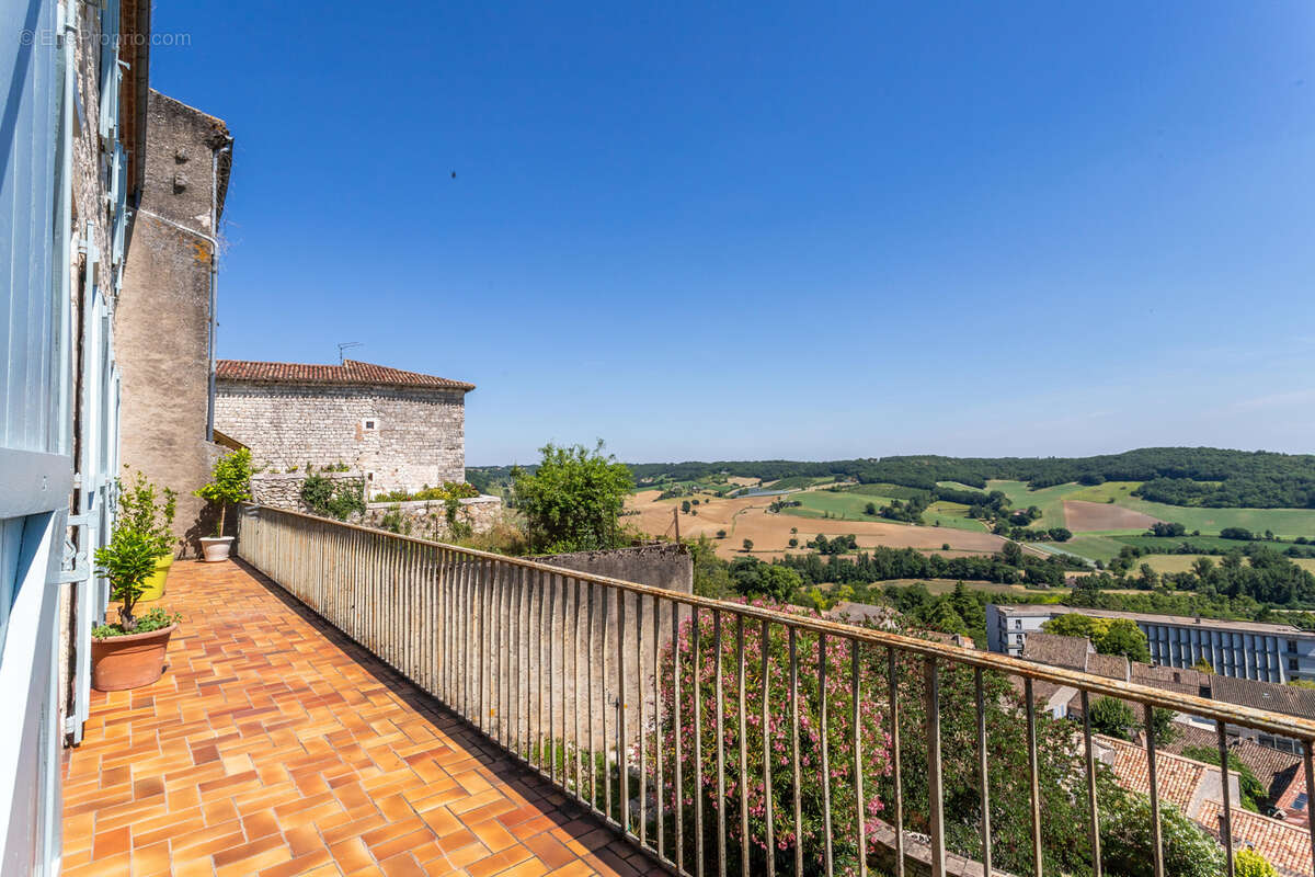 Maison, jardin, garage et vue imprenable - photo 4
