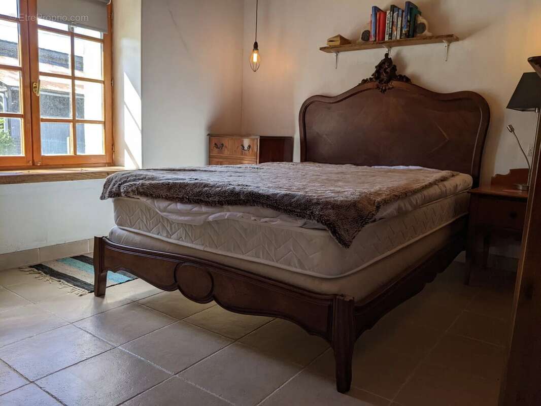 Charmante maison de caractère de 3 chambres dans la Vienne - photo 8