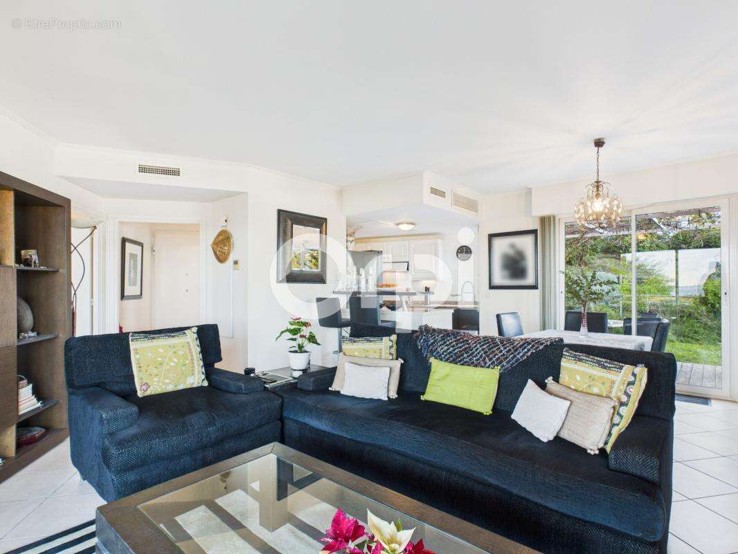 Appartement à MANDELIEU-LA-NAPOULE