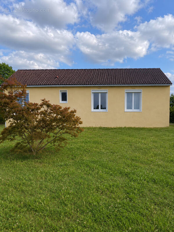Maison à LACHAPELLE-AUZAC