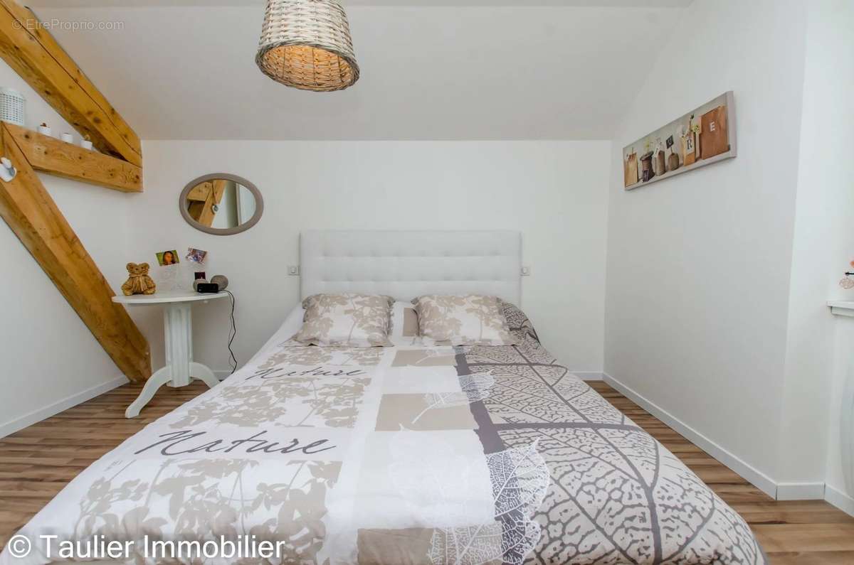 Appartement à RENCUREL