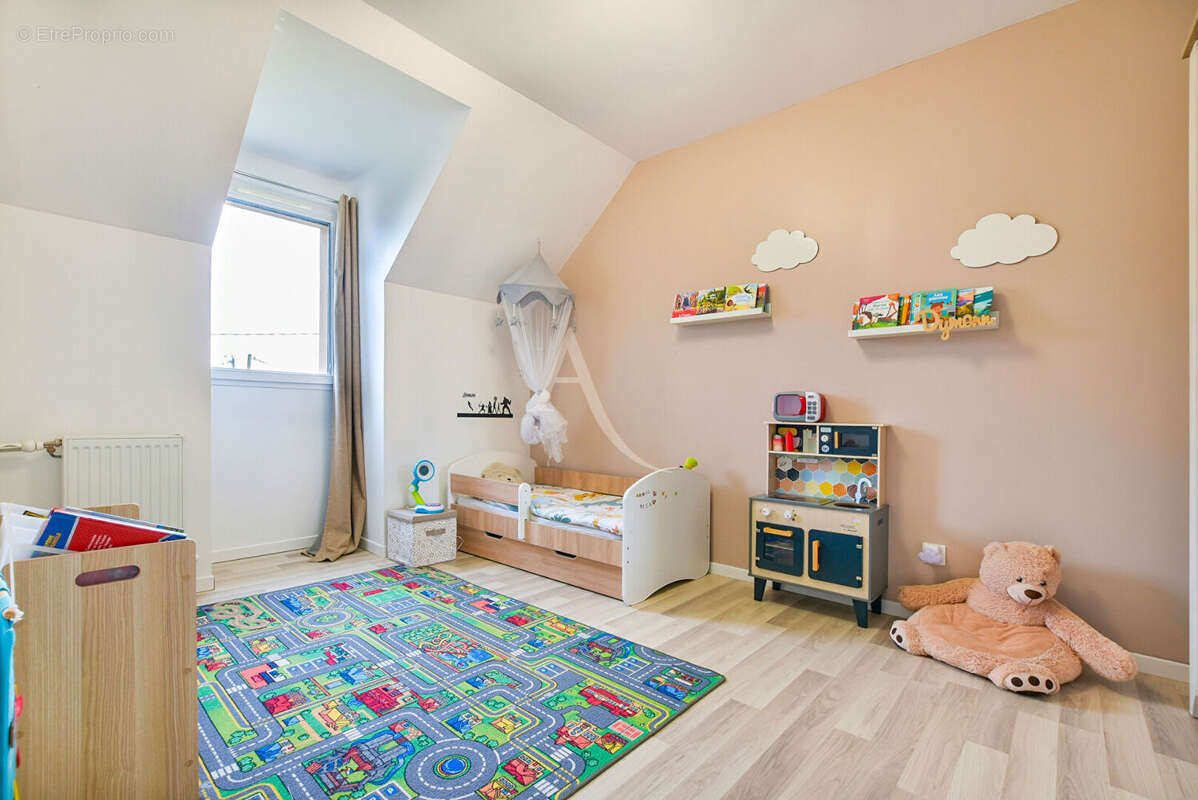 Maison à EVRY-GREGY-SUR-YERRE