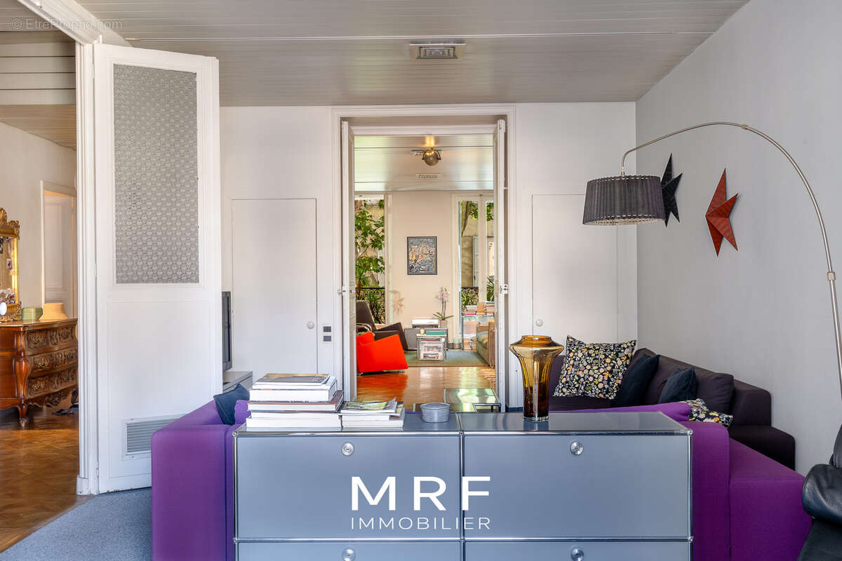 Appartement à MARSEILLE-1E