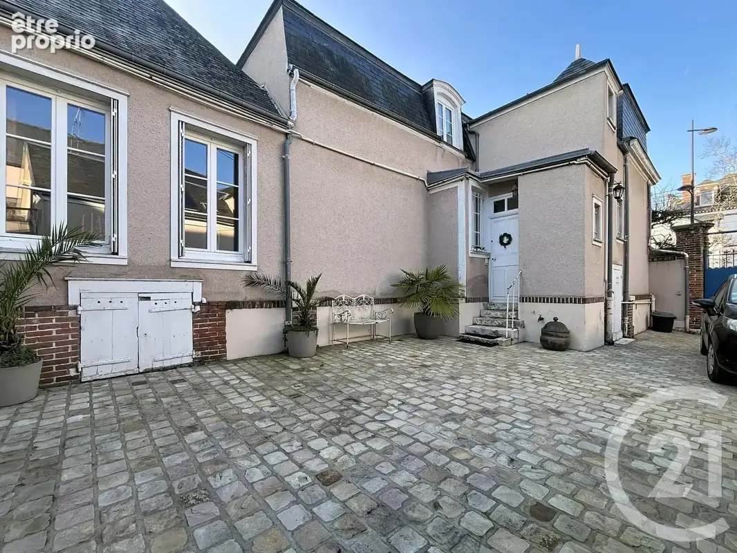 Maison 10 pièces 263 m² à vendre à Chartres (28000) - photo 14