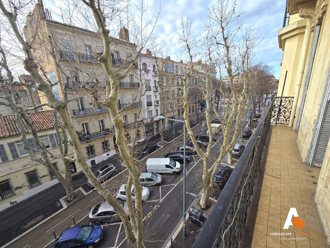 Appartement à MARSEILLE-5E