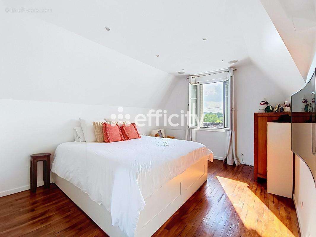 Maison 160 m² à Sannois  - photo 15