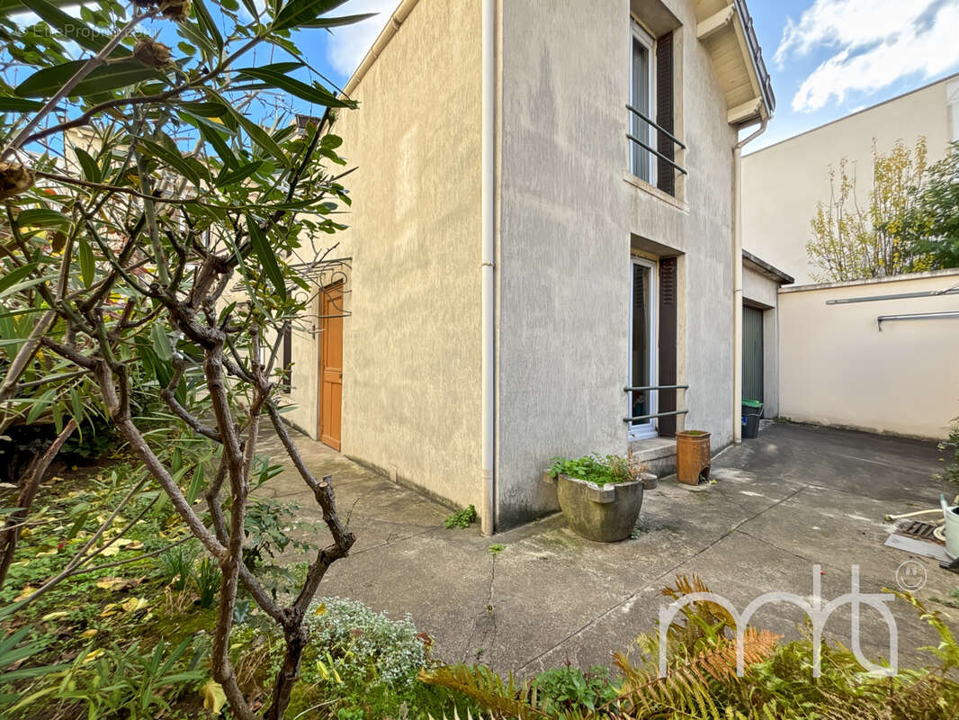 Maison à BOIS-COLOMBES