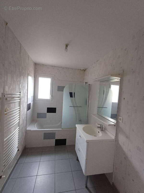 Maison Laval 4 pièce(s) 74 m2 - photo 3