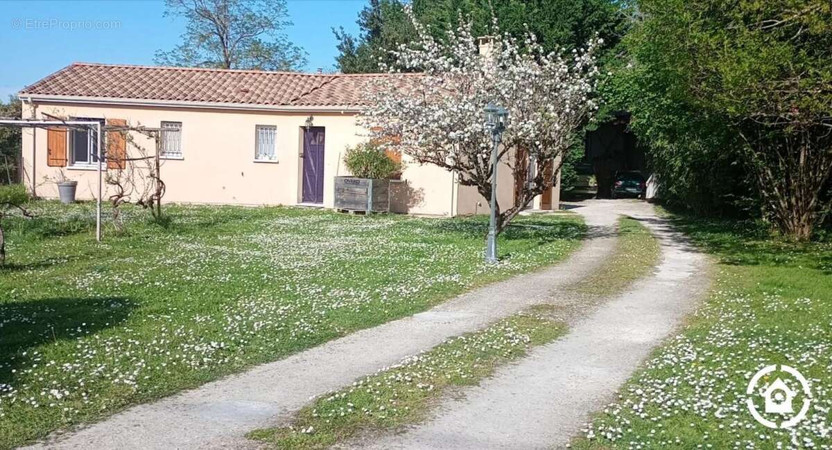 Maison à SAINTE-SEVERE