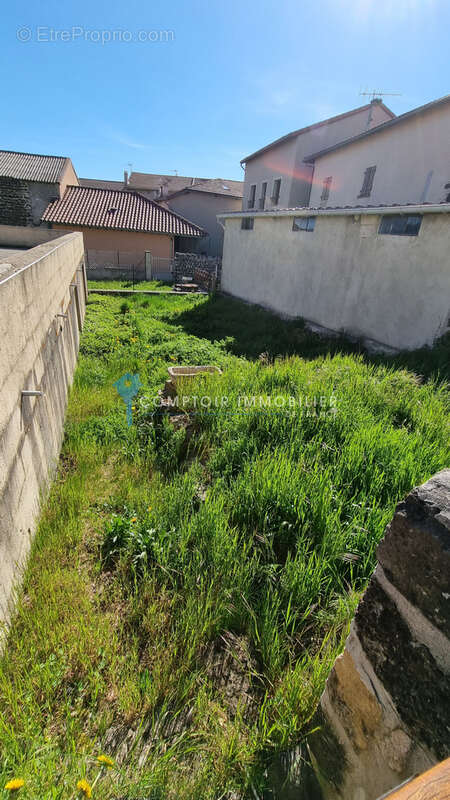 Dépt. 07 - A VENDRE à COUCOURON - Maison de village de 110 m2 - Terrain de 180 m2 - photo 2