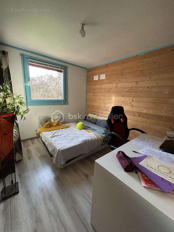 Maison à CHARONVILLE