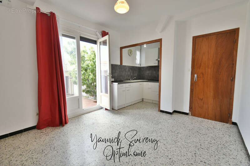 Maison à PEZILLA-LA-RIVIERE