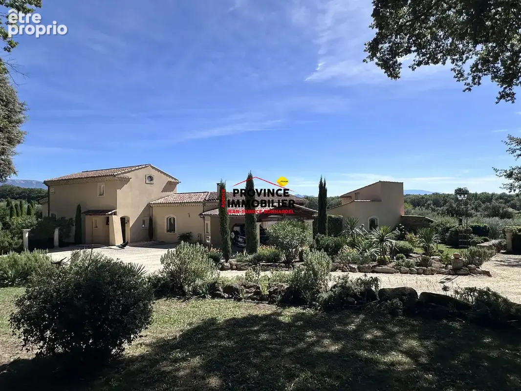 Maison 6 pièces 255 m² à vendre à Grignan (26230) - photo 2