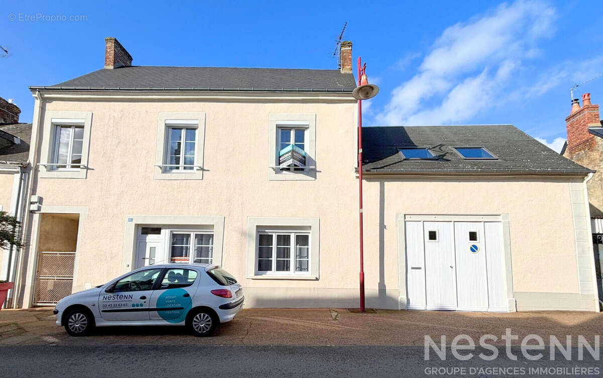Maison à COULANS-SUR-GEE