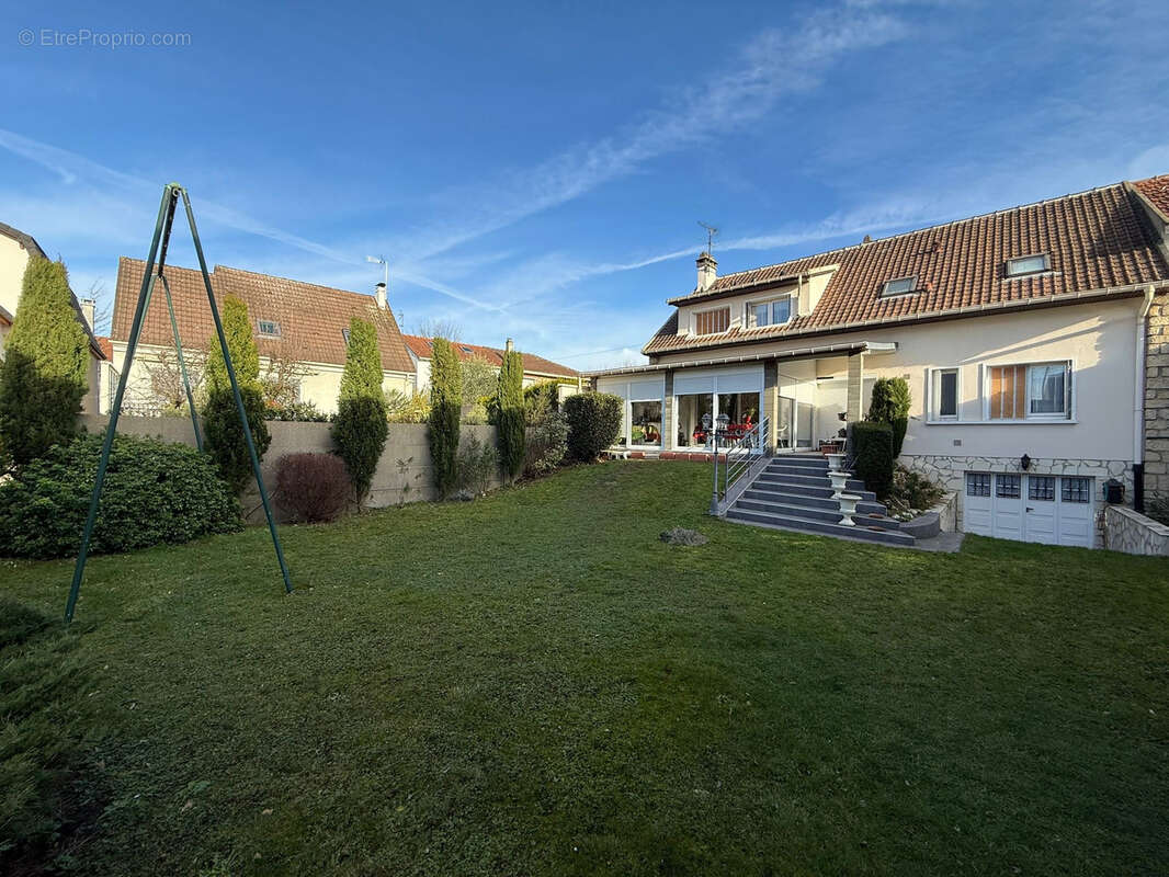Maison à AULNAY-SOUS-BOIS