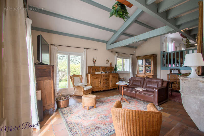 Dpt Rhône (69), à vendre CHAPONNAY maison P6 de 160 m² - Terrain de 1 450,00 m² - photo 41