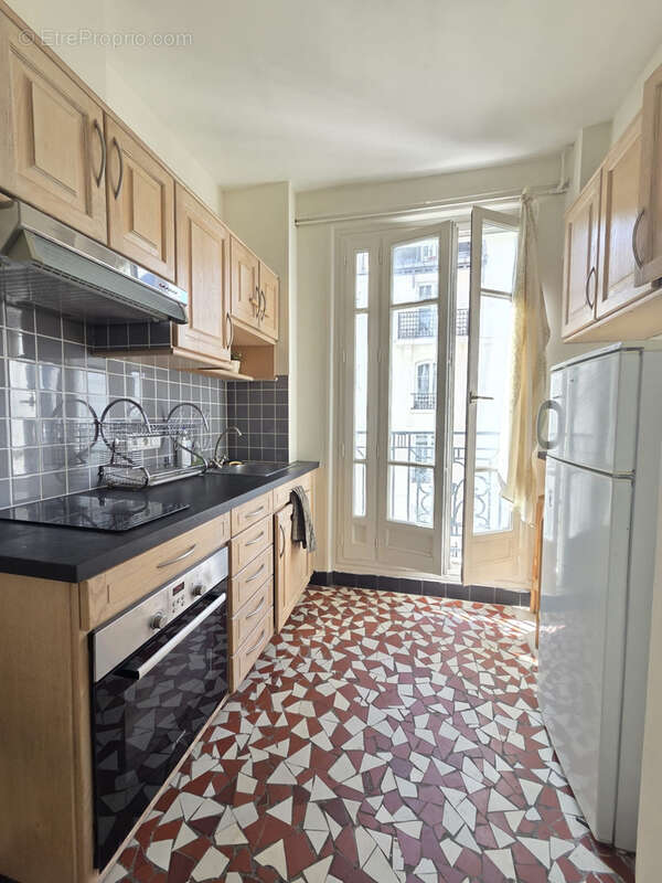 Appartement à PARIS-20E