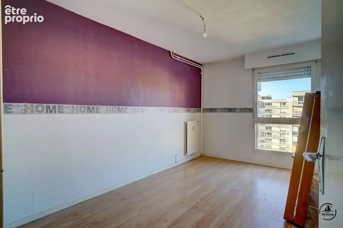 Appartement 110 m² à Saint-Etienne  - photo 8