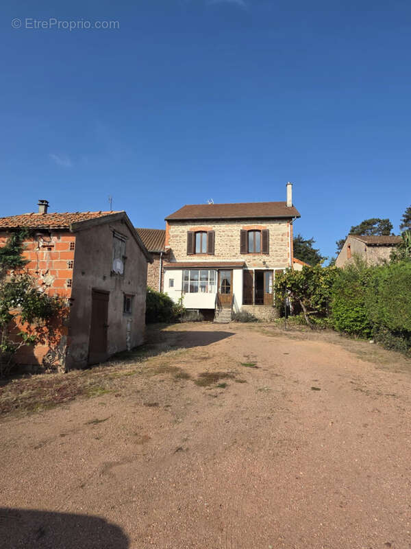 Maison à SAIL-LES-BAINS