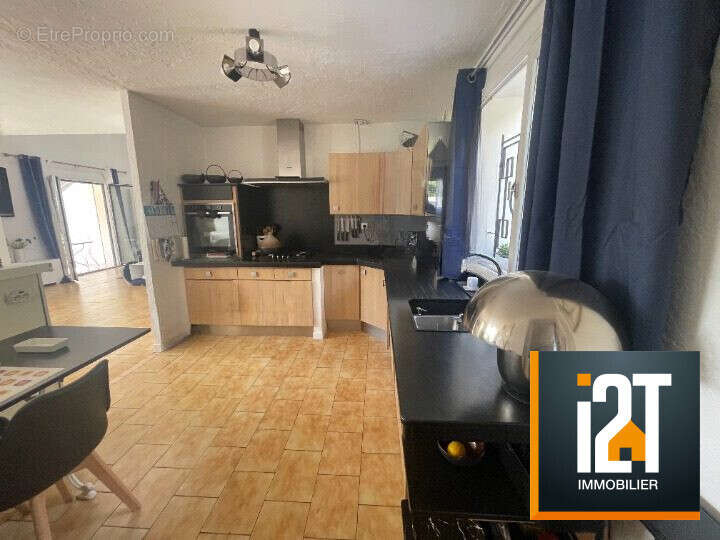 Maison à BOISSET-ET-GAUJAC