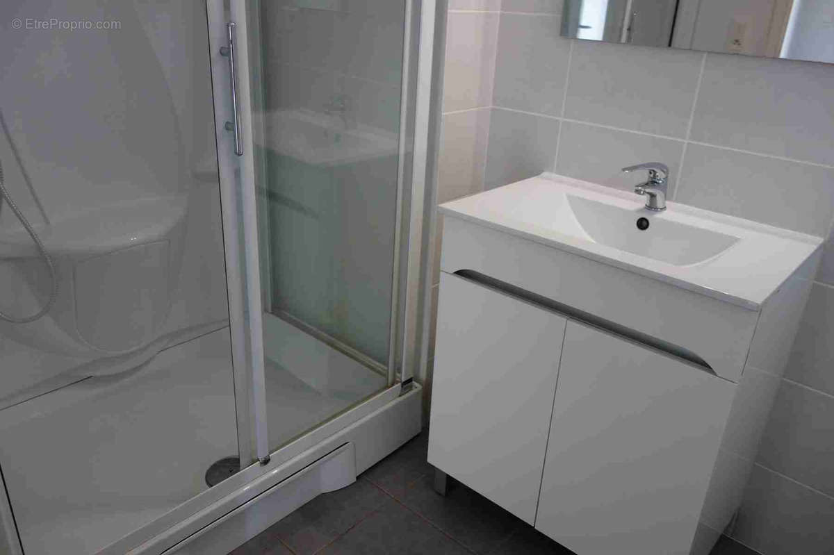 Appartement à SAINT-SEURIN-DE-CURSAC