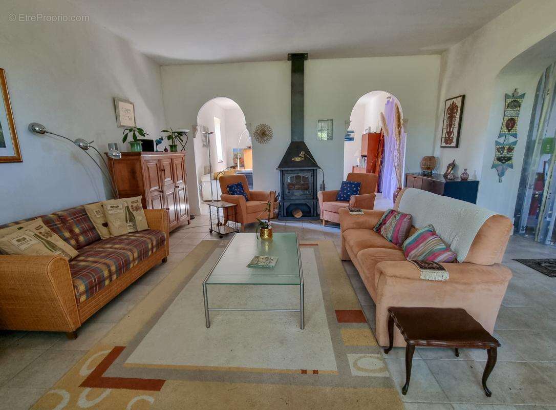 Maison à LADEVEZE-RIVIERE