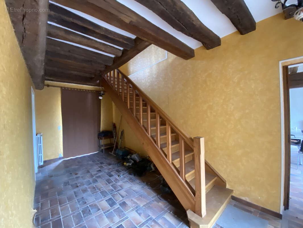 Maison à HOUDAN