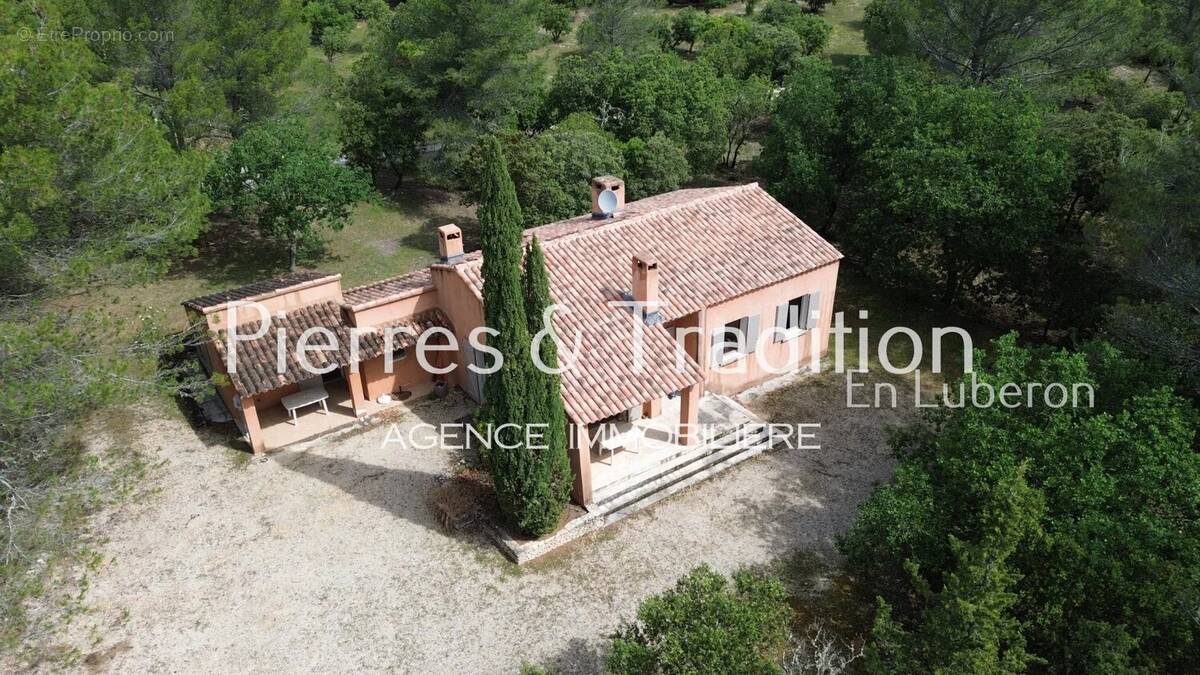Maison à ROUSSILLON