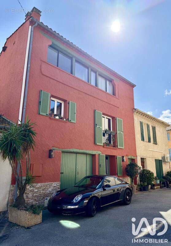 Photo 1 - Maison à ROQUEBRUNE-SUR-ARGENS