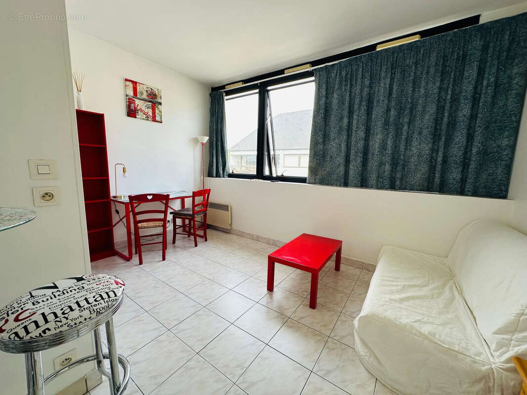 A vendre studio libre tours gare - photo 3