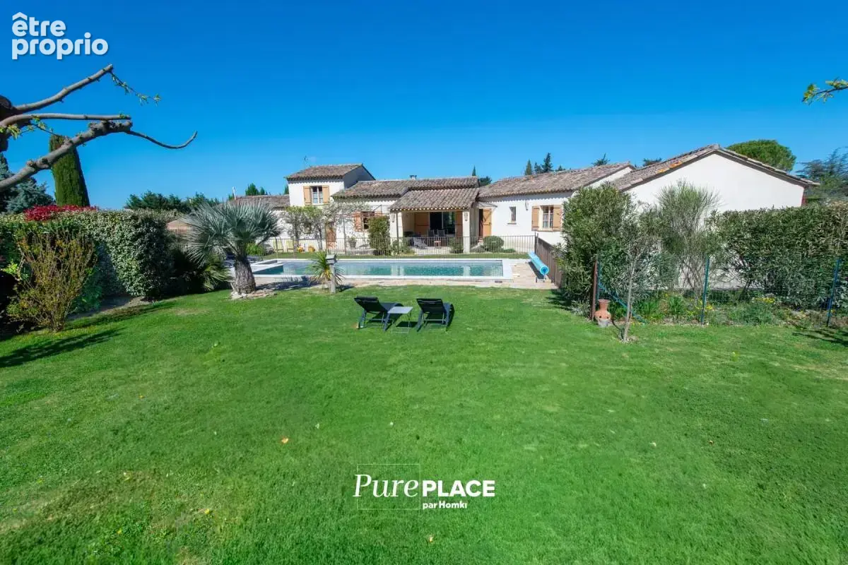 Mas provençal d’exception – Vue sur le Luberon – Environnement confidentiel - photo 19
