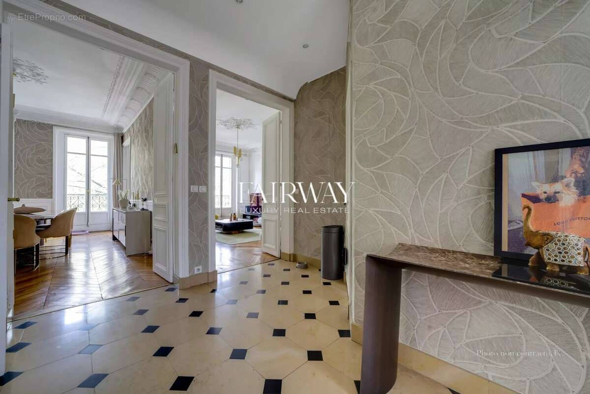 Appartement à PARIS-17E