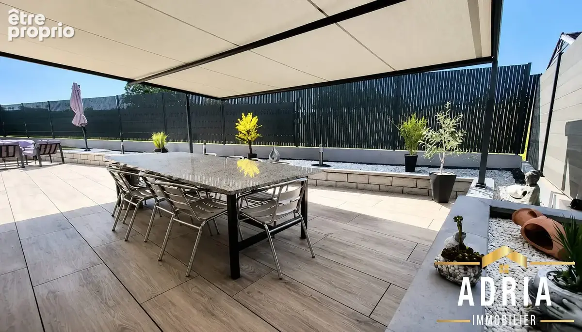 Terrasse - Maison à ENNERY