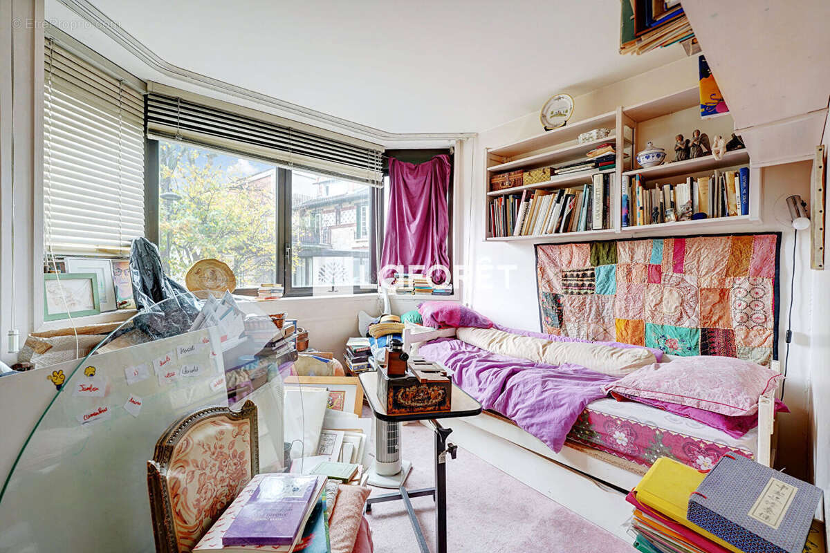 Appartement à PARIS-14E