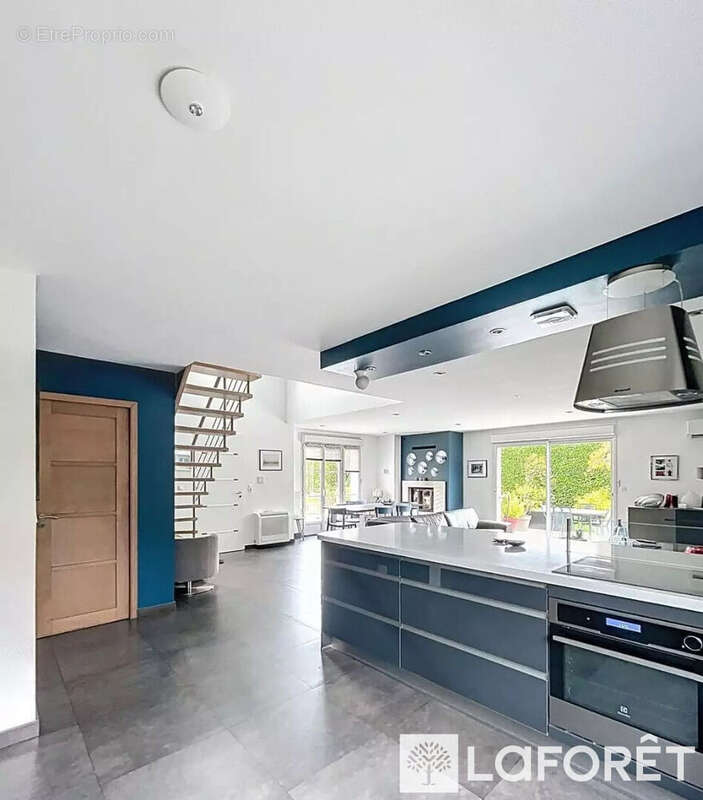 Maison à FONTAINEBLEAU