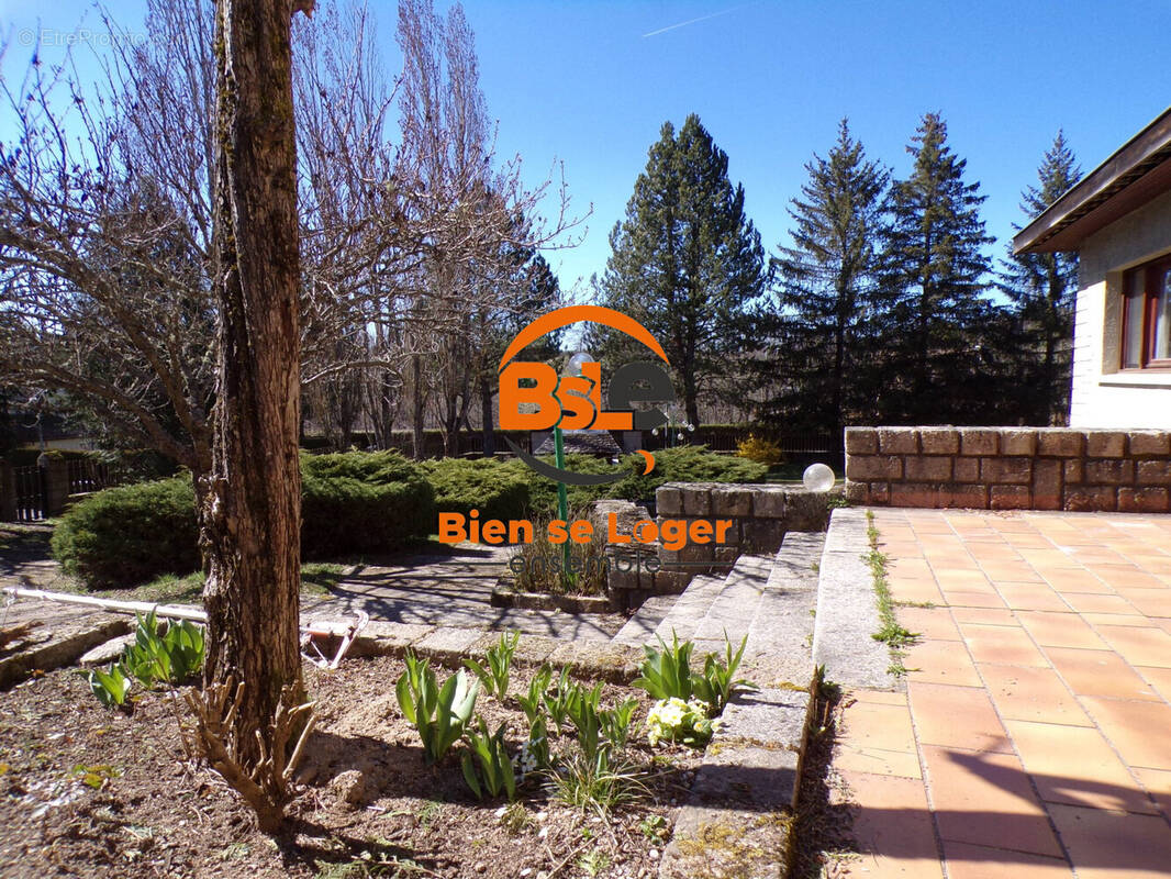 BSLE ST CHELY MAISON LE MALZIEU    - Maison à LE MALZIEU-VILLE