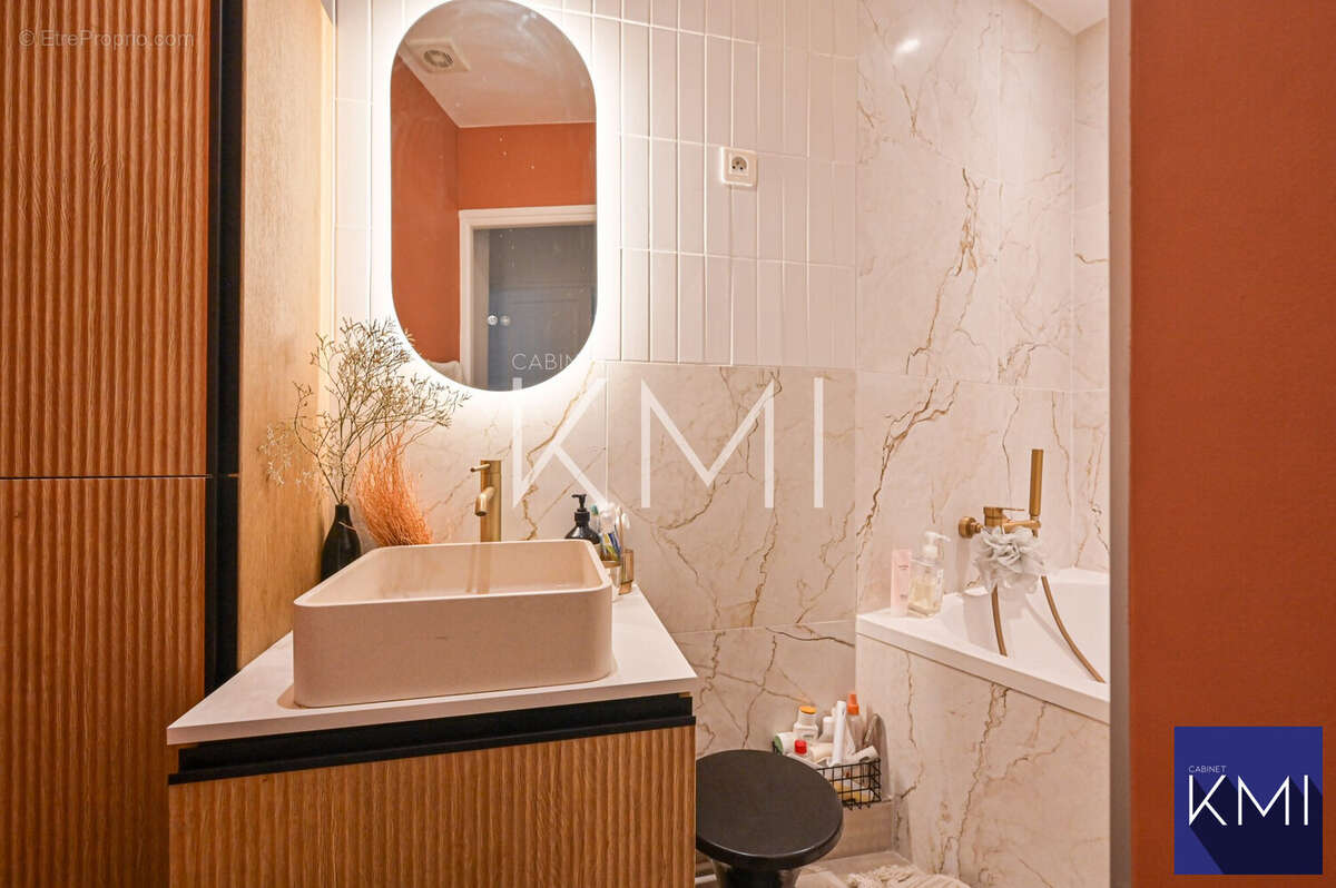 Appartement à PARIS-11E