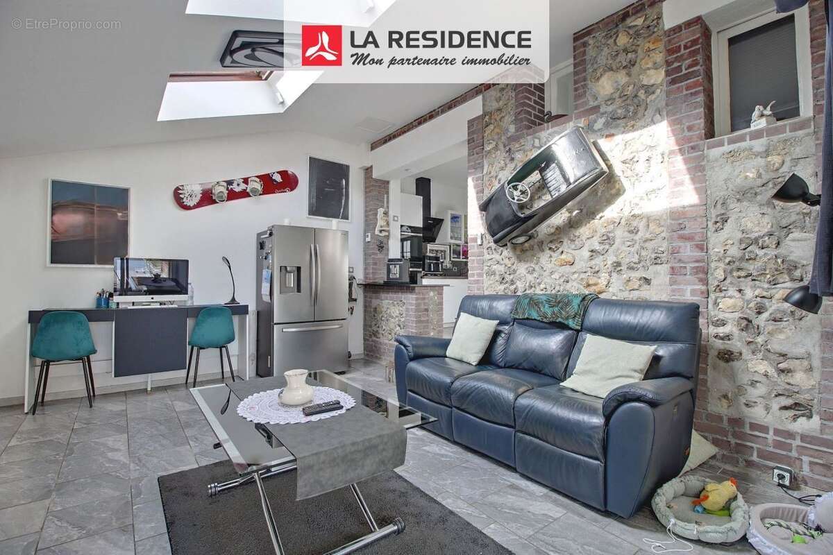 Maison à SAINT-ETIENNE-DU-ROUVRAY