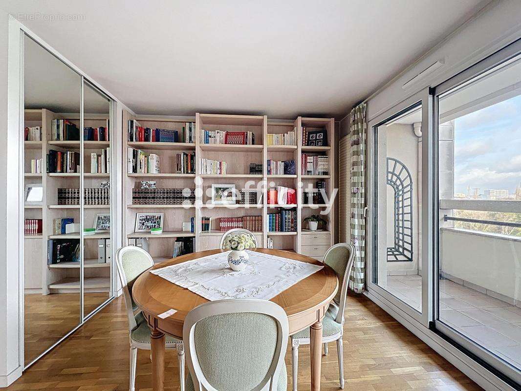 Appartement à ISSY-LES-MOULINEAUX