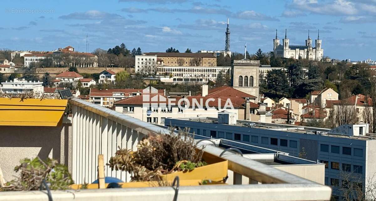 Appartement à LYON-5E