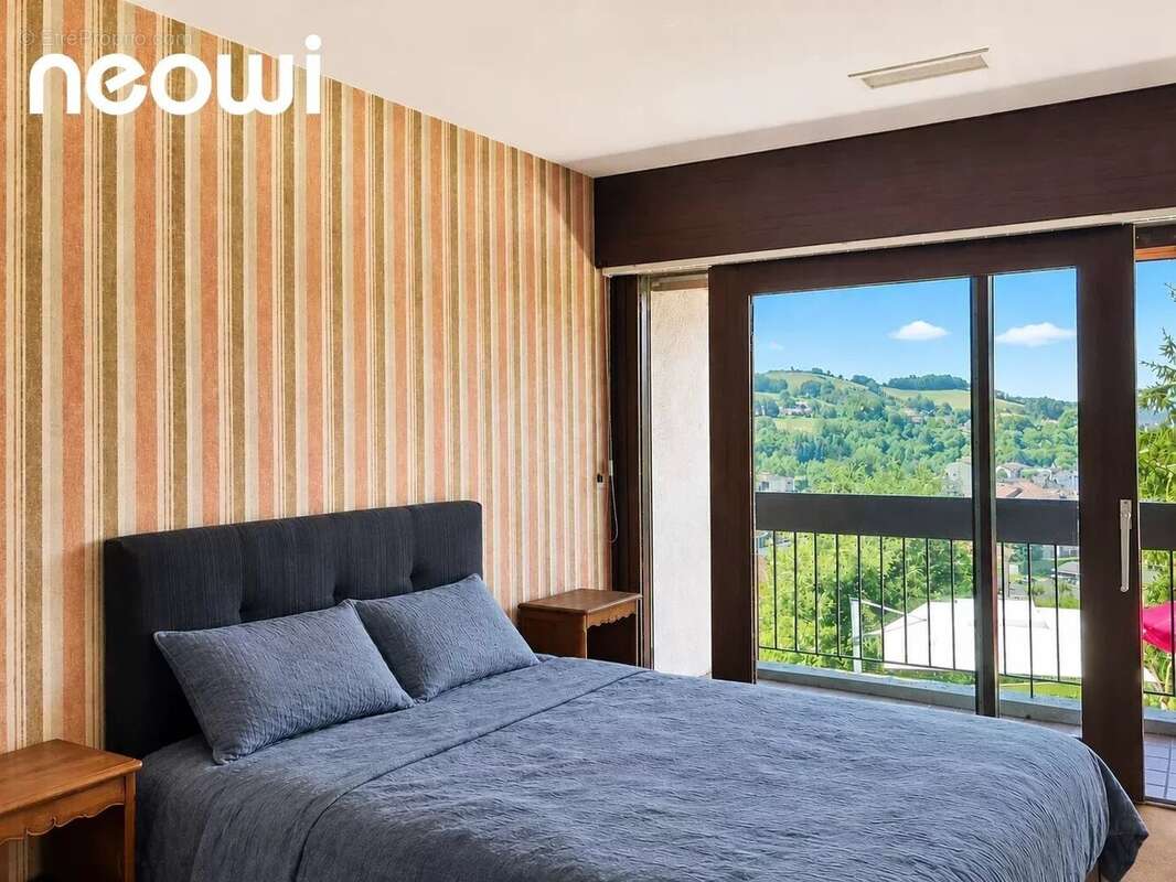 Rare - perle architecturale  avec vue unique sur aurillac - photo 12