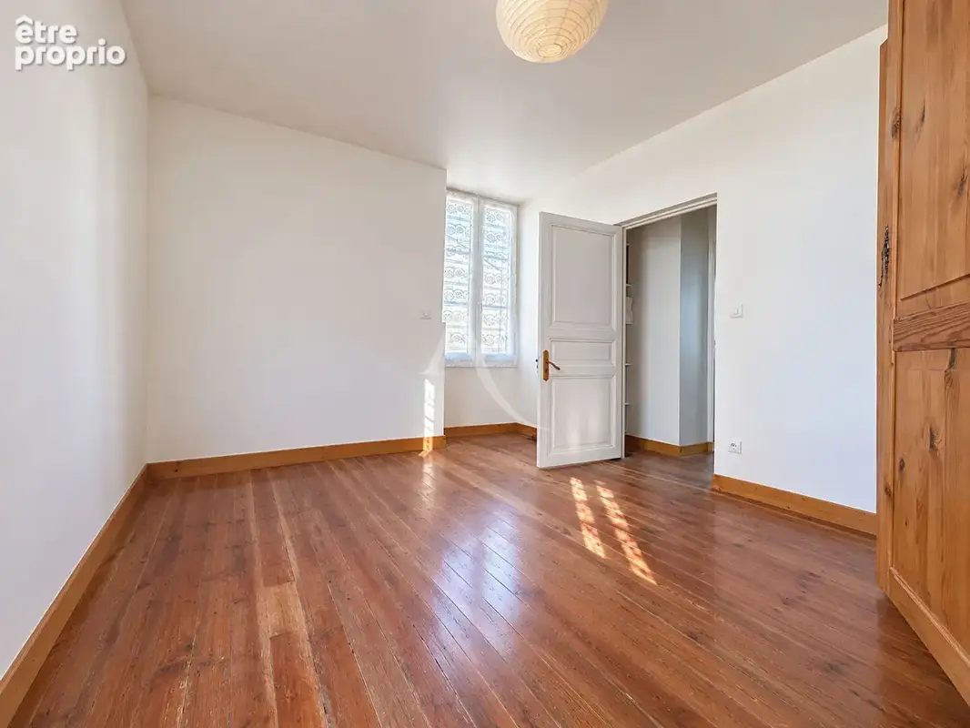 COMMEQUIERS- Immeuble à usage commercial et d'habitation ? 260 m² - photo 5