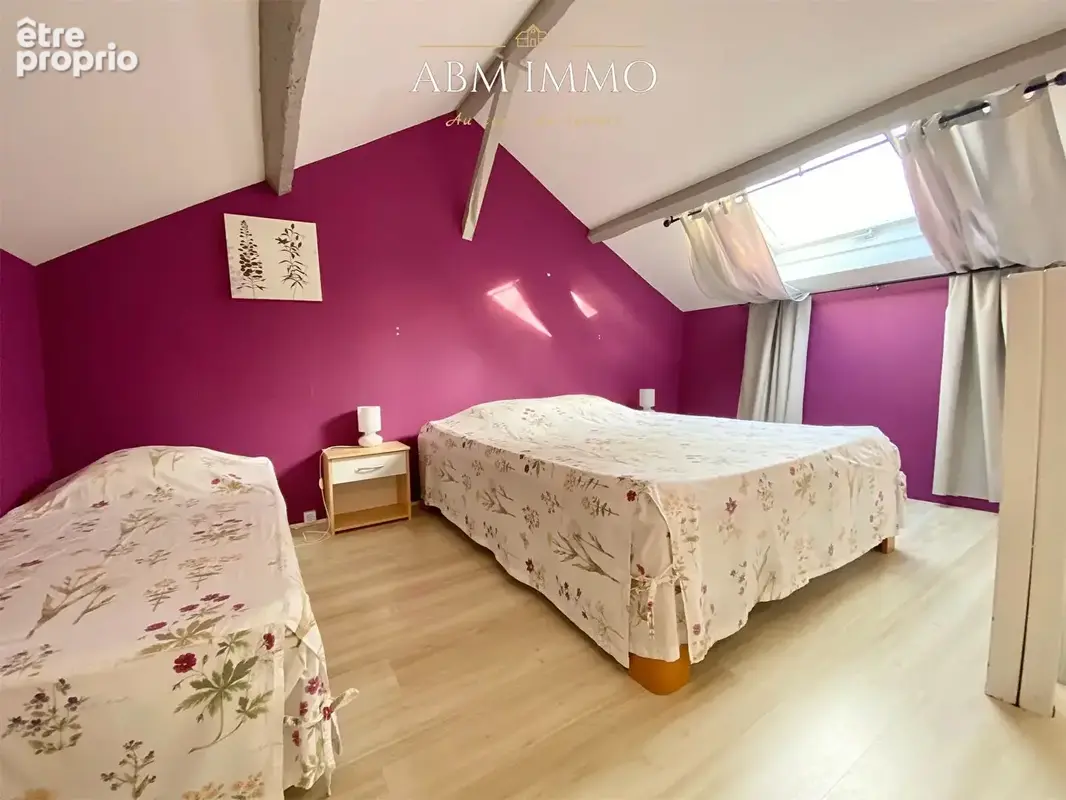 Propriété en pierre  de 400m² avec un ensemble de 4 gîtes - photo 13