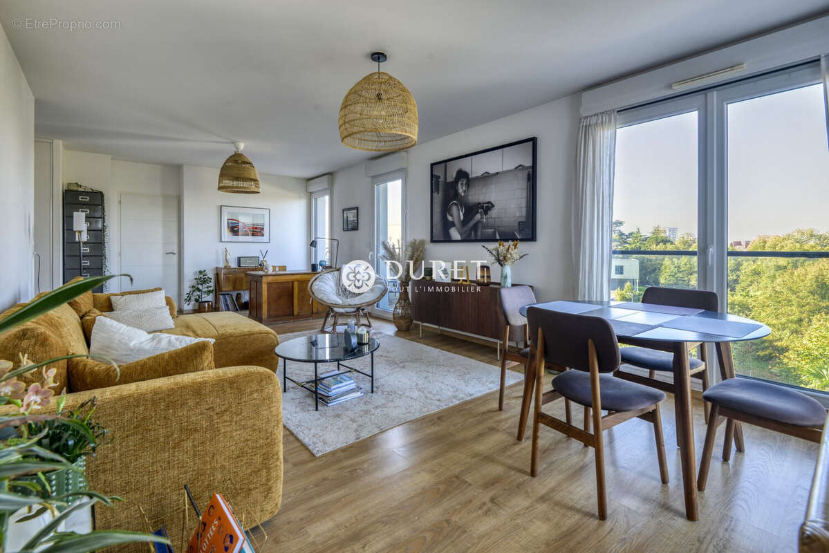 Appartement à SAINT-SEBASTIEN-SUR-LOIRE