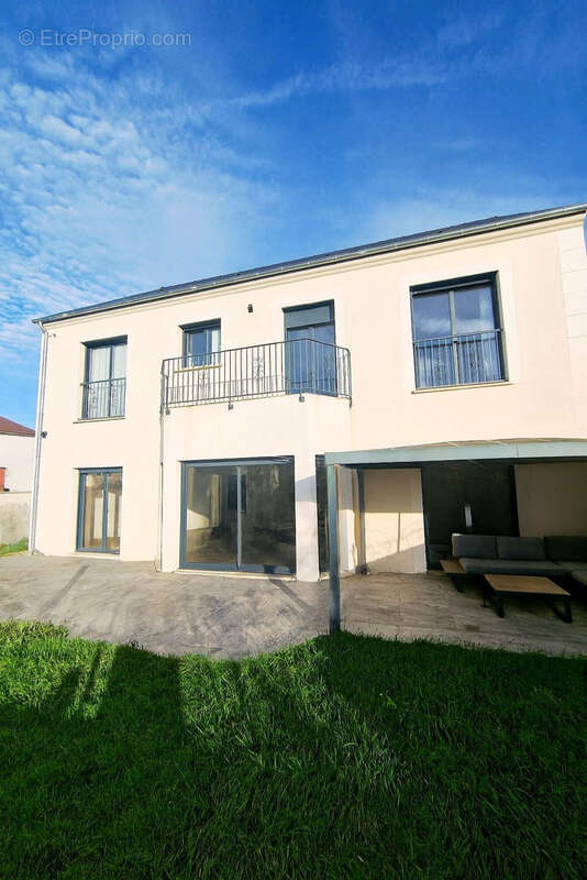 Maison à AUBERGENVILLE